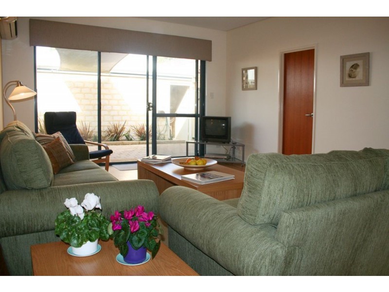 266 Lakeside Drive, Joondalup WA 6027