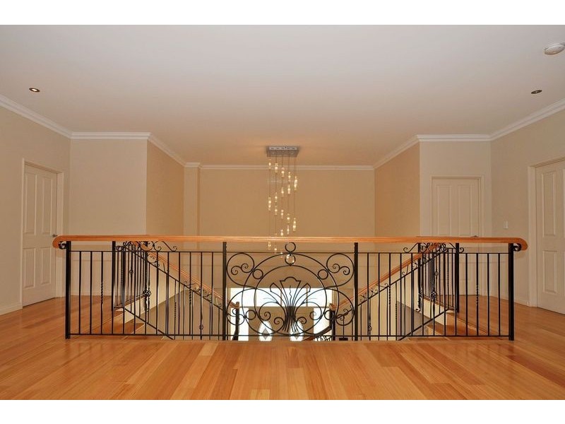 25 Louise Place, Gnangara WA 6077