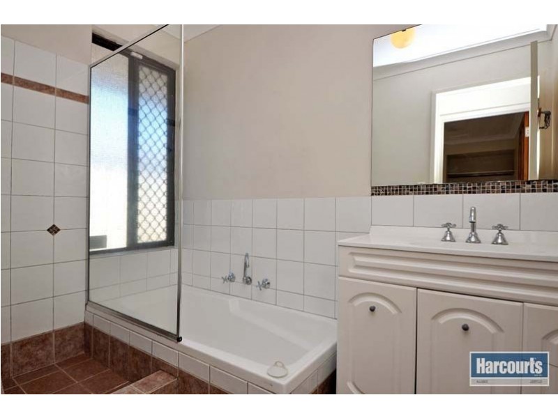 17 Blythewood Way, Heathridge WA 6027