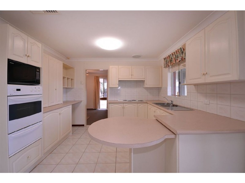 5 Breen Place, Padbury WA 6025