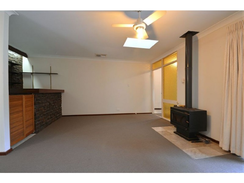 5 Breen Place, Padbury WA 6025