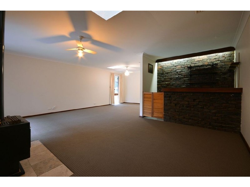 5 Breen Place, Padbury WA 6025