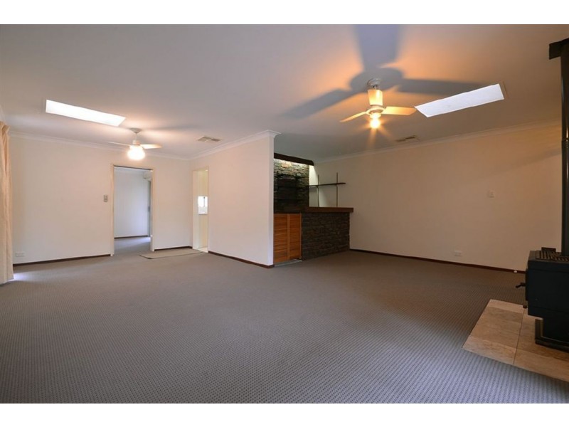 5 Breen Place, Padbury WA 6025