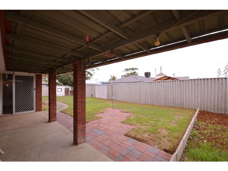 5 Breen Place, Padbury WA 6025