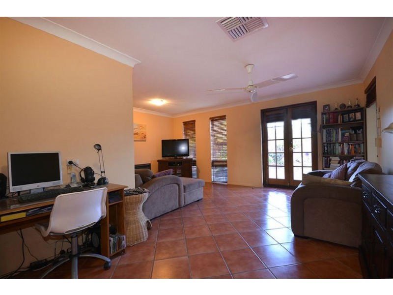 32 Glenside Crescent, Craigie WA 6025