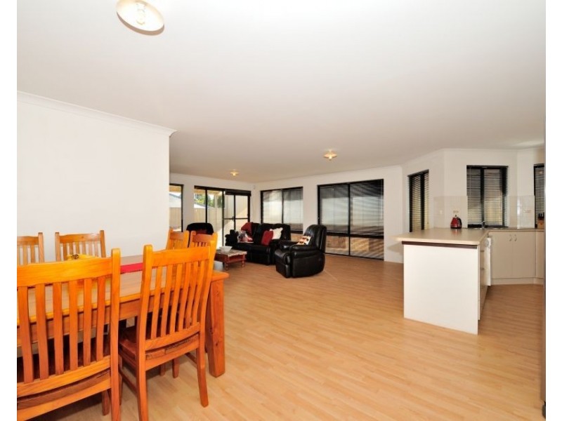 31 San Teodoro Avenue, Sinagra WA 6065