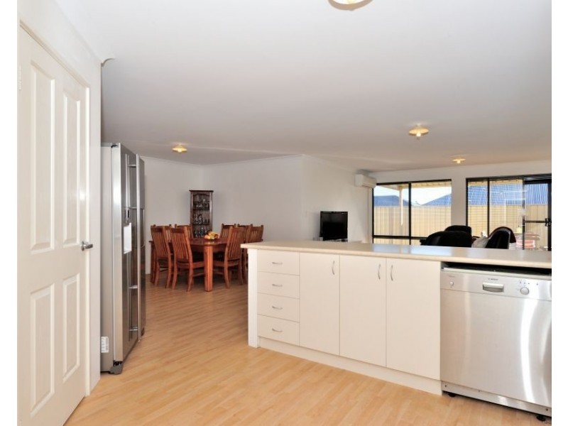 31 San Teodoro Avenue, Sinagra WA 6065