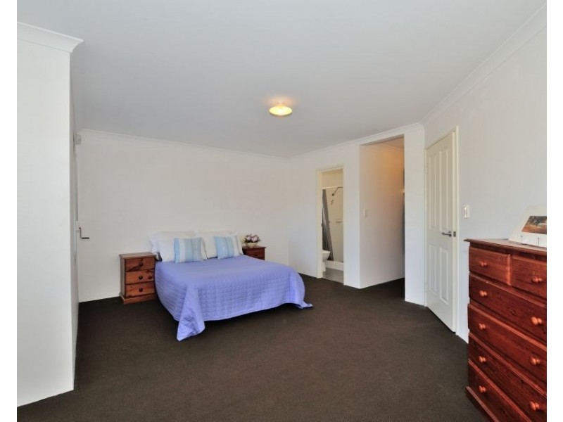 31 San Teodoro Avenue, Sinagra WA 6065