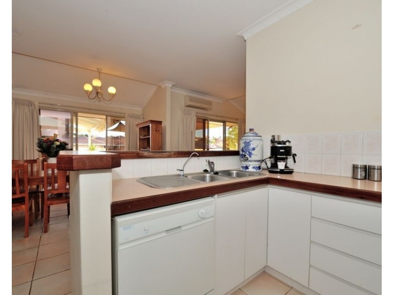 1/44 Stonehaven Parade, Kinross WA 6028