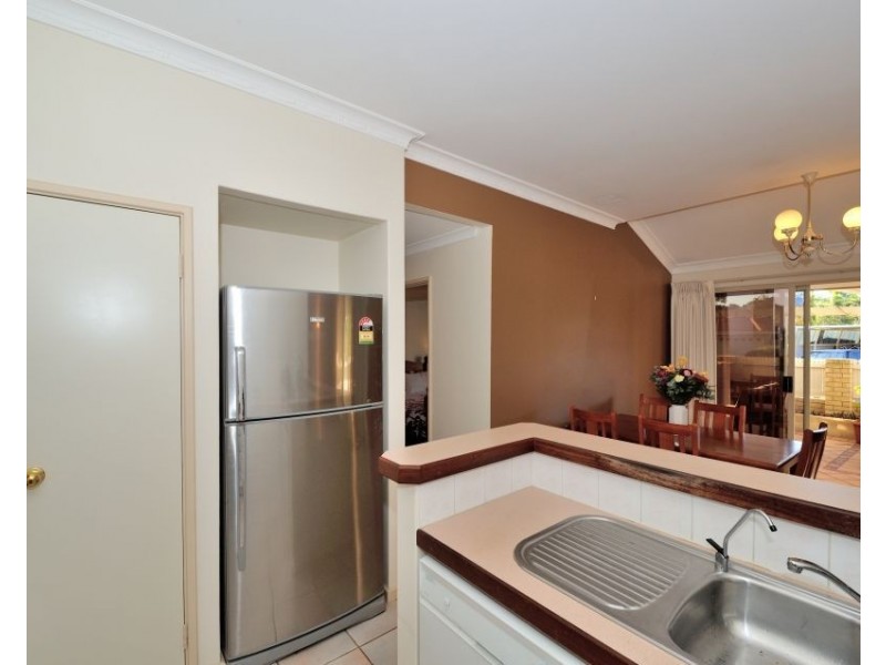 1/44 Stonehaven Parade, Kinross WA 6028