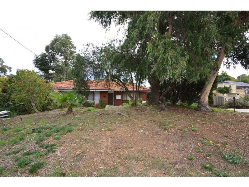 9 Fenellia Crescent, Craigie WA 6025