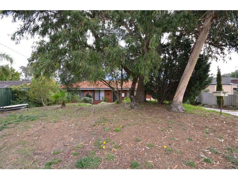 9 Fenellia Crescent, Craigie WA 6025