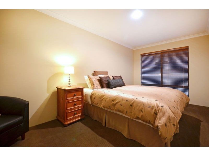 24 Gemini Way, Madeley WA 6065