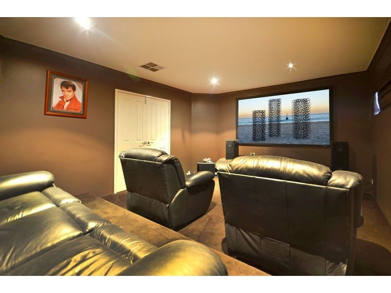 24 Gemini Way, Madeley WA 6065