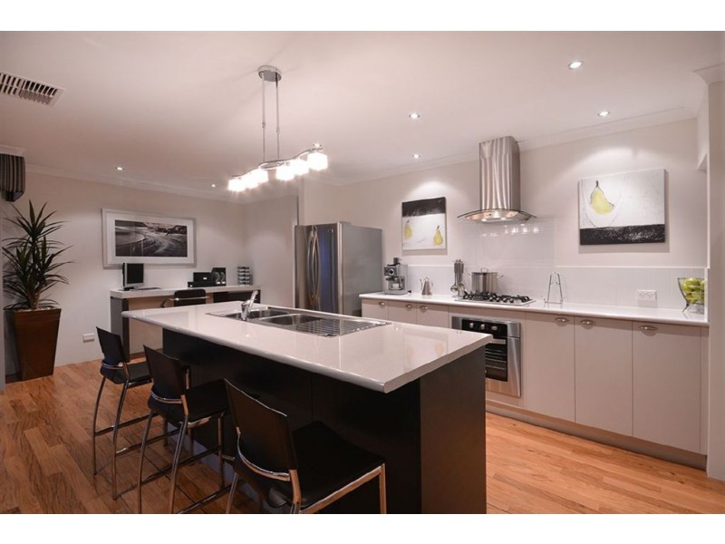 5 Woolly Road, Banksia Grove WA 6031