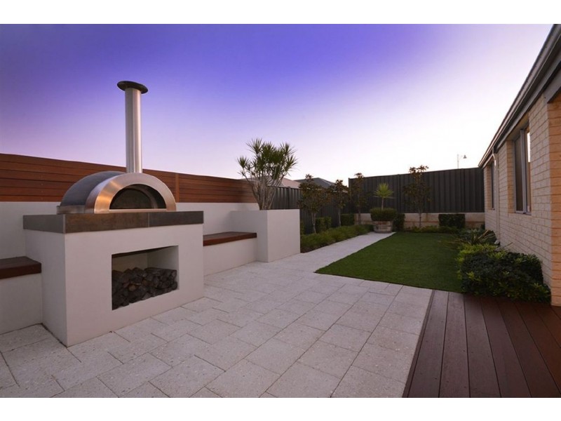 5 Woolly Road, Banksia Grove WA 6031