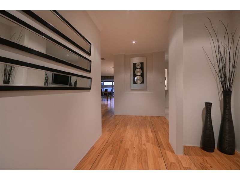 5 Woolly Road, Banksia Grove WA 6031