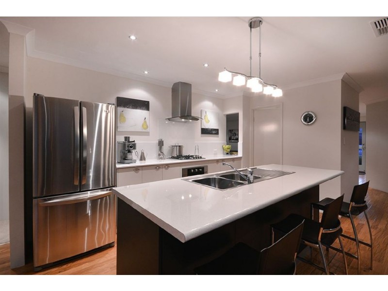 5 Woolly Road, Banksia Grove WA 6031