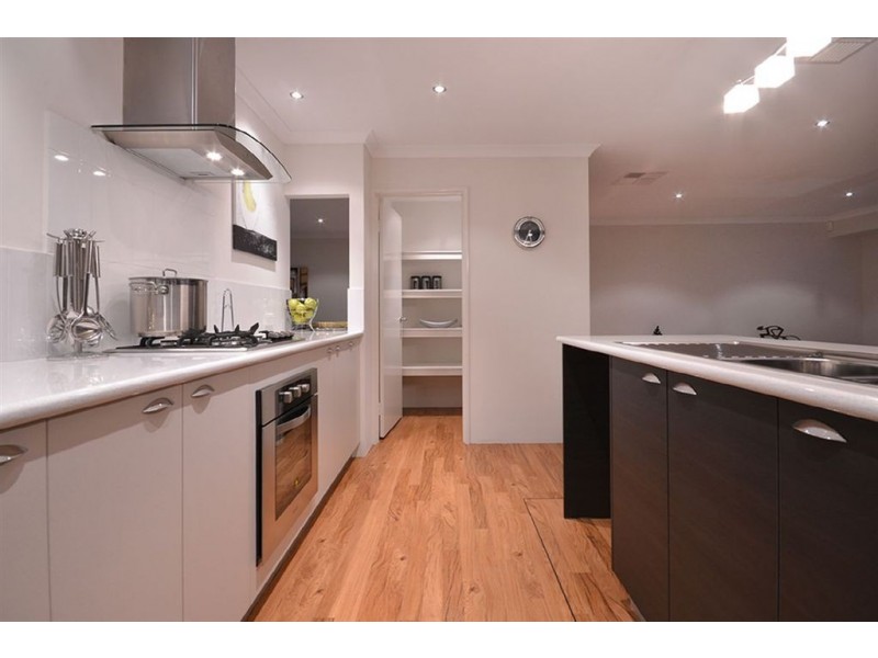 5 Woolly Road, Banksia Grove WA 6031