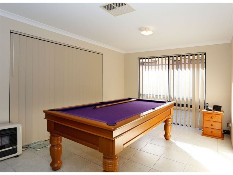 11 Hirundo Bend, Tapping WA 6065