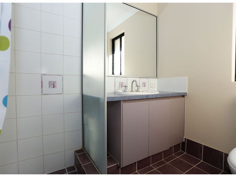 11 Hirundo Bend, Tapping WA 6065