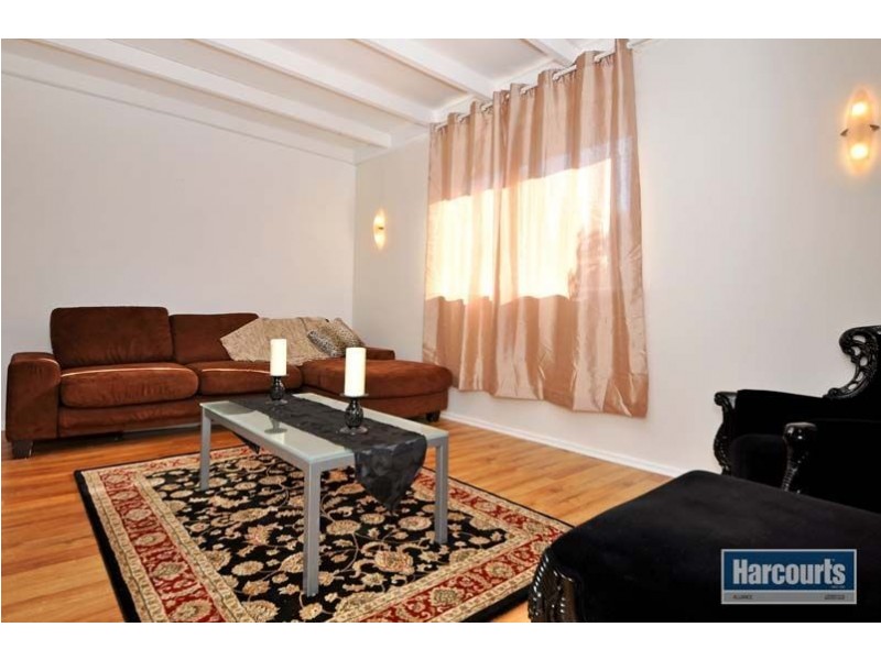 110 Bridgewater Drive, Kallaroo WA 6025