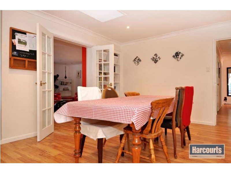 110 Bridgewater Drive, Kallaroo WA 6025
