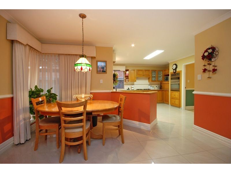 4 Bainbridge Mews, Currambine WA 6028