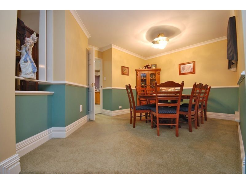 4 Bainbridge Mews, Currambine WA 6028