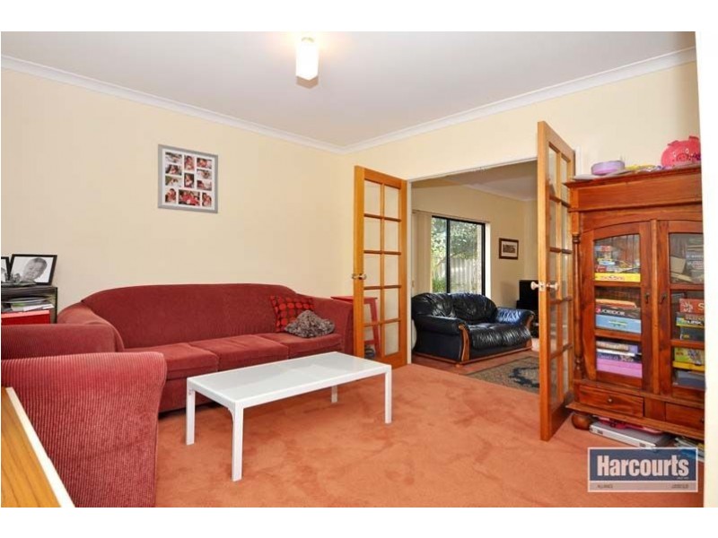 21 Glenfine Way, Carramar WA 6031