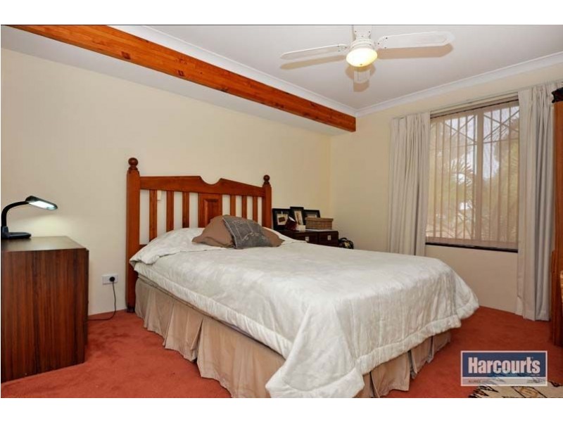 21 Glenfine Way, Carramar WA 6031