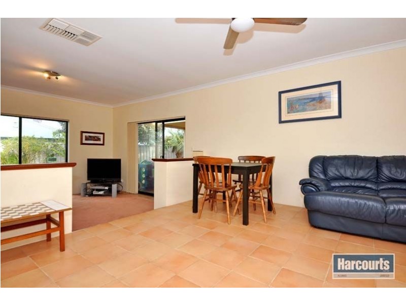 21 Glenfine Way, Carramar WA 6031