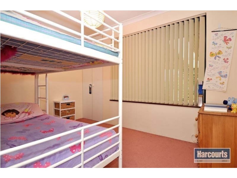 21 Glenfine Way, Carramar WA 6031