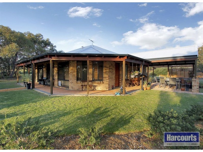 32 Buckthorn Drive, Lower Chittering WA 6084