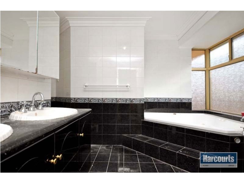 7 Garrow Court, Kingsley WA 6026