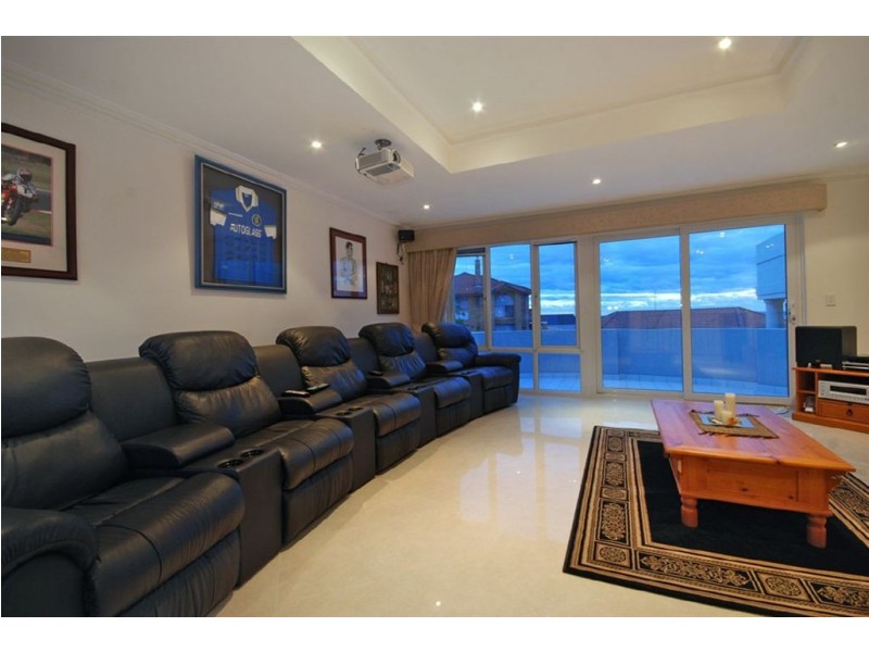 2 Block Place, Ocean Reef WA 6027