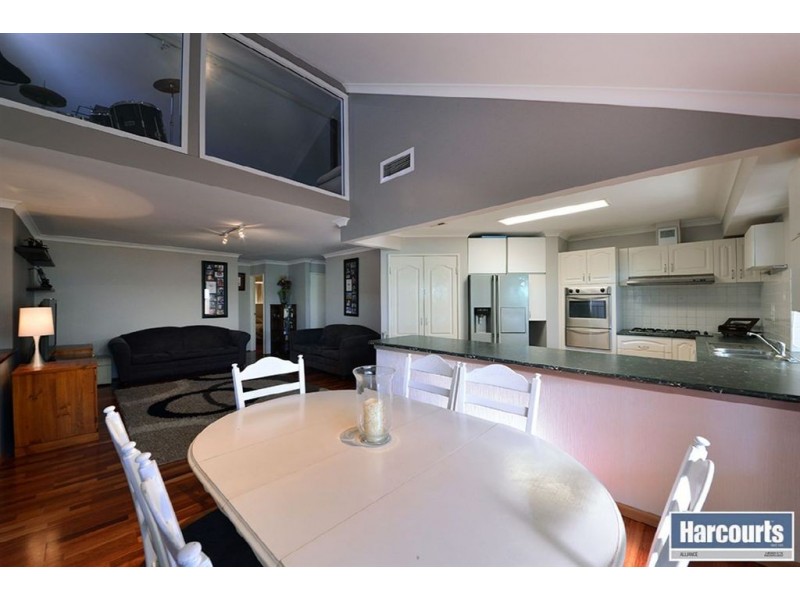 63 Amberley Way, Pearsall WA 6065