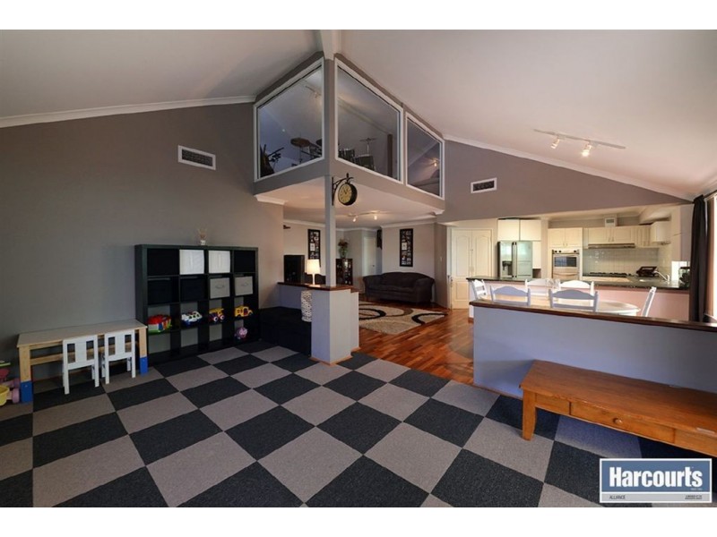 63 Amberley Way, Pearsall WA 6065