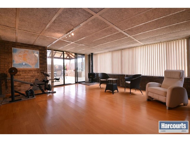 125 Warrandyte Drive, Craigie WA 6025