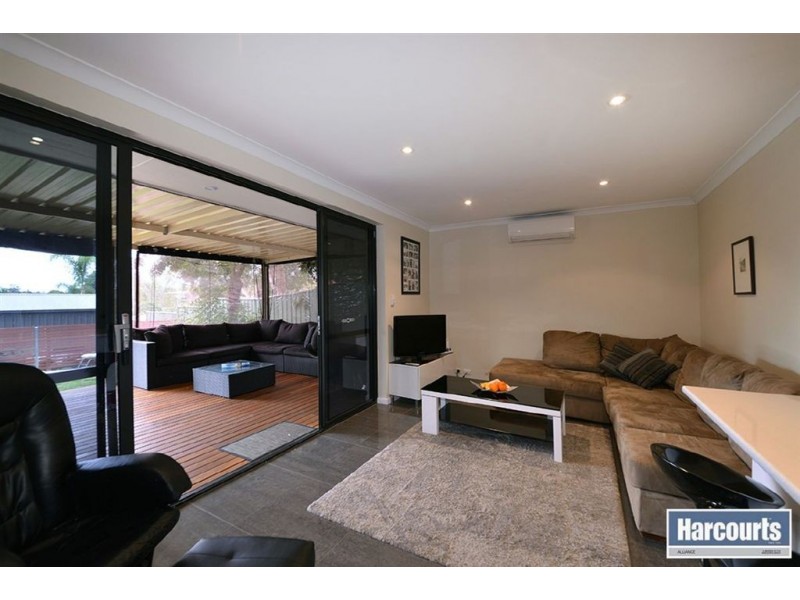 31 Barradine Way, Craigie WA 6025