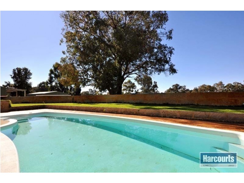 29 Lee Steere Drive, Mariginiup WA 6065