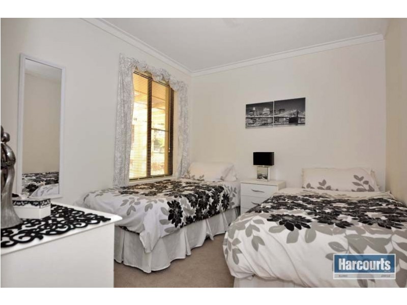 29 Lee Steere Drive, Mariginiup WA 6065