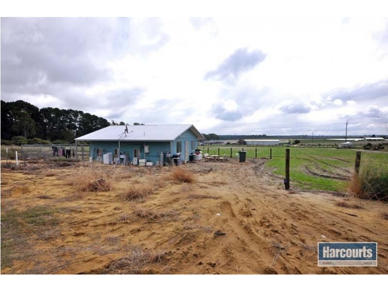 292 Carabooda Road, Carabooda WA 6033