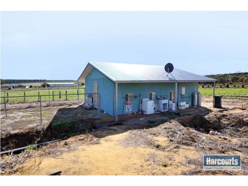 292 Carabooda Road, Carabooda WA 6033