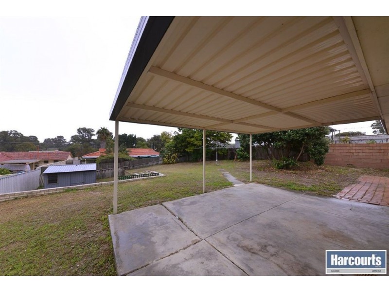 28 Camberwarra Drive, Craigie WA 6025