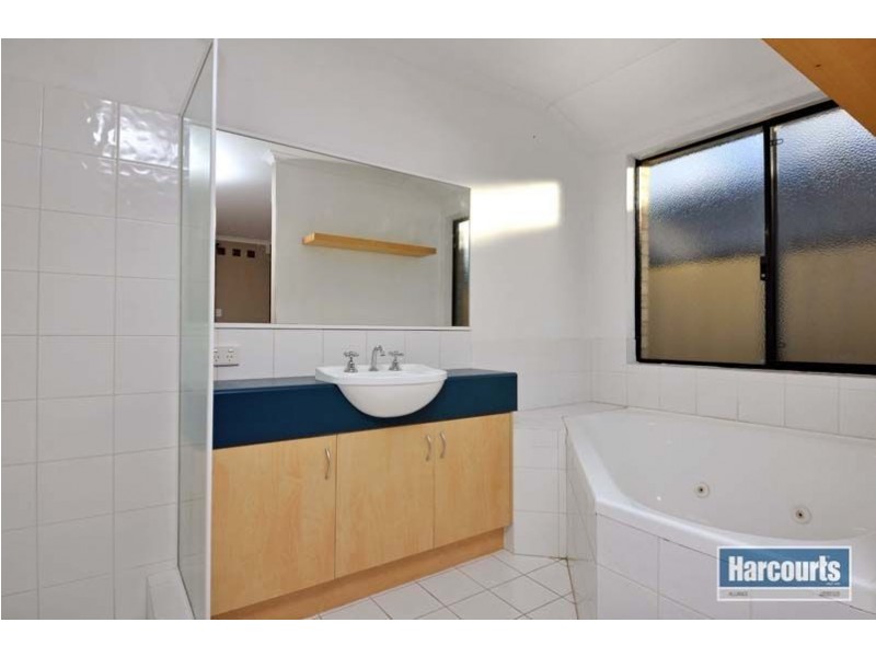 23 Hollins Bend, Madeley WA 6065
