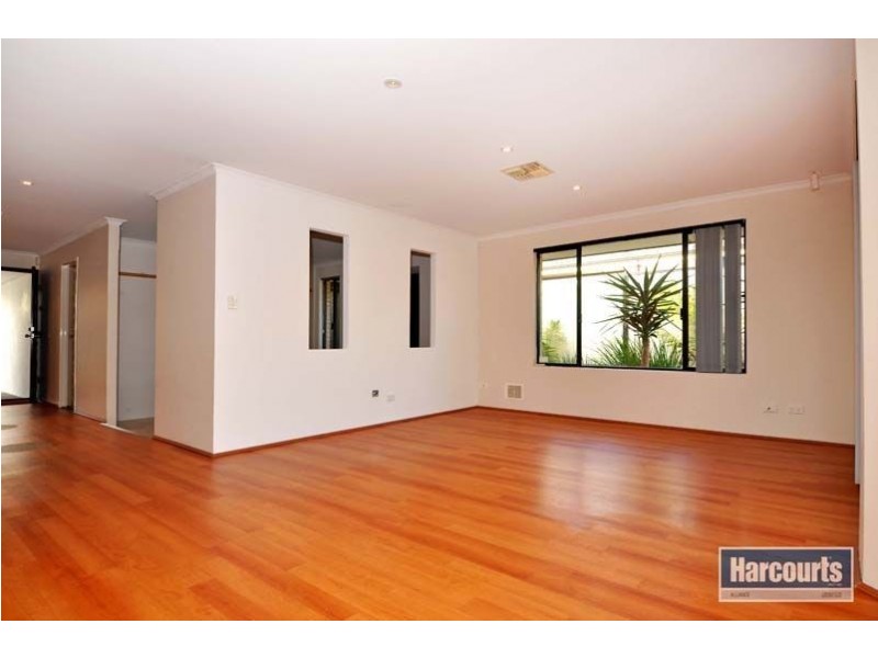 23 Hollins Bend, Madeley WA 6065