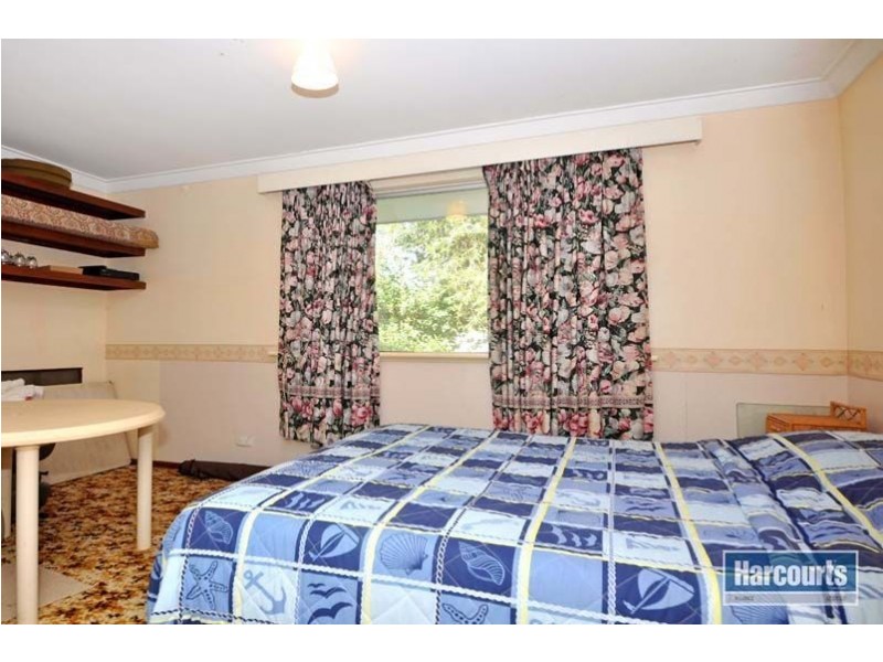 166 Pinjar Road, Mariginiup WA 6065