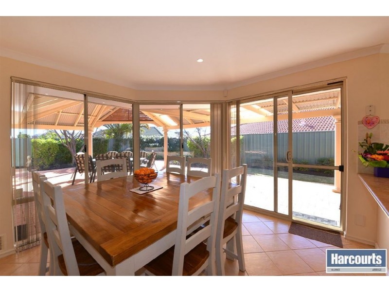 11 St Pierre Circuit, Currambine WA 6028