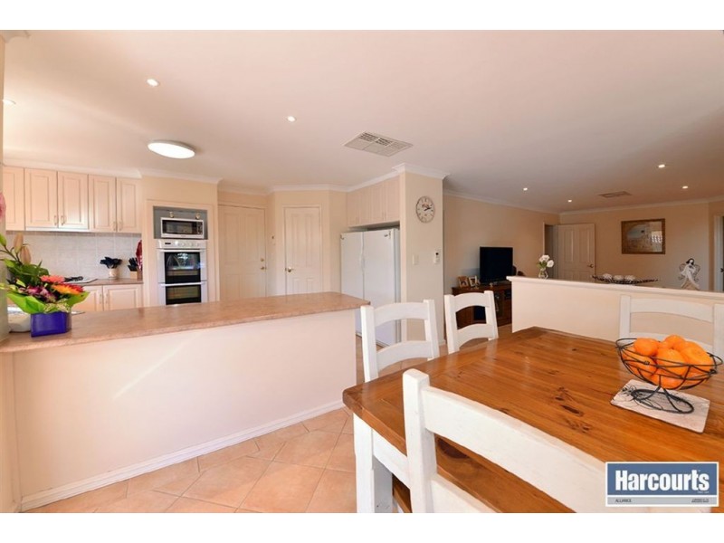 11 St Pierre Circuit, Currambine WA 6028